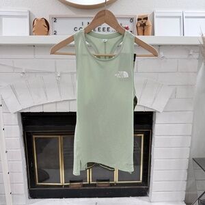The North Face Sunriser Tank in Misty Sage / Fore Small Petite Flash Dry